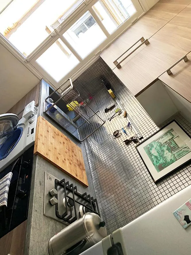 巴黎 Stylish Flat With Balcony Facing South酒店 招待所
