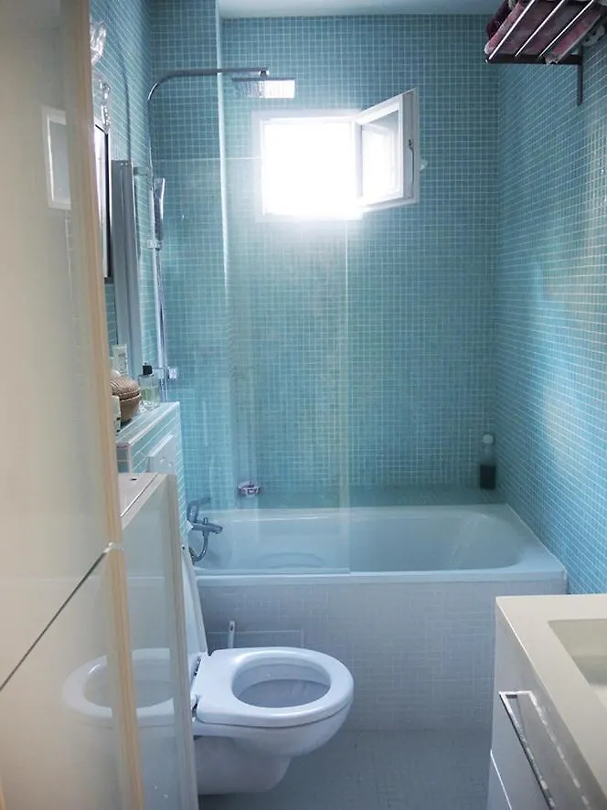 Stylish Flat With Balcony Facing South Hotell Paris Frankrike