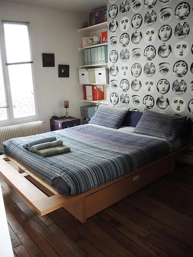 Guest house Stylish Flat With Balcony Facing South Hotel Paris